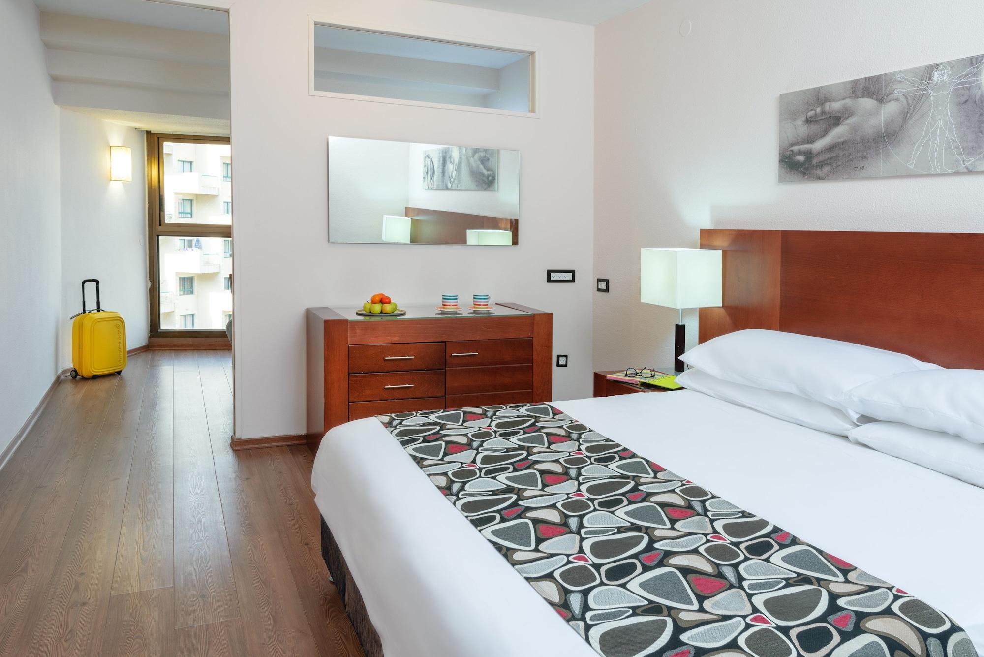 Leonardo Hotel Tiberias Bagian luar foto